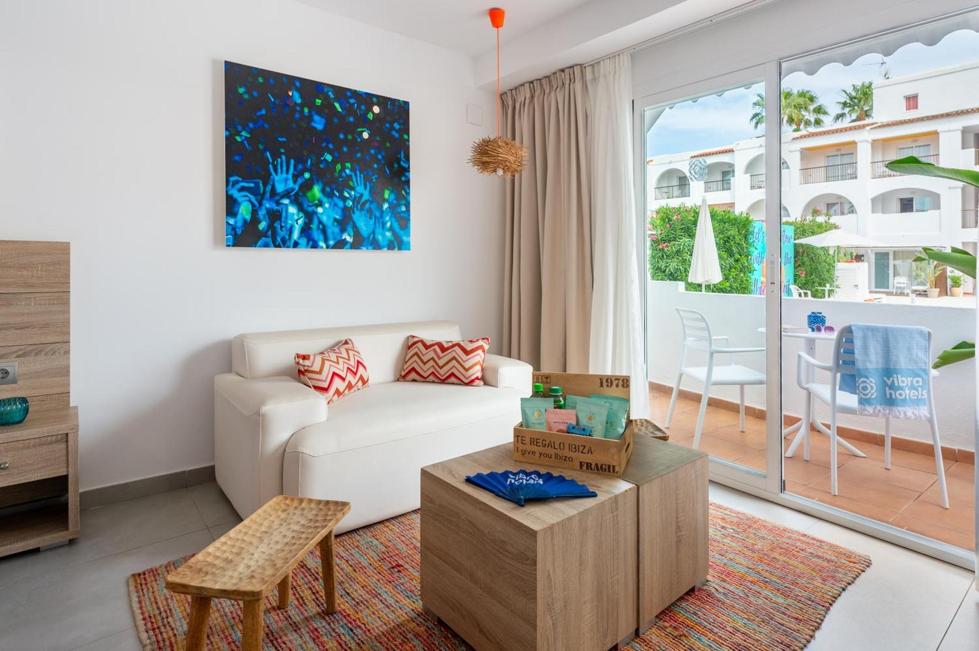 Hotel Vibra Bossa Flow - Adults Only Playa d'en Bossa Dış mekan fotoğraf