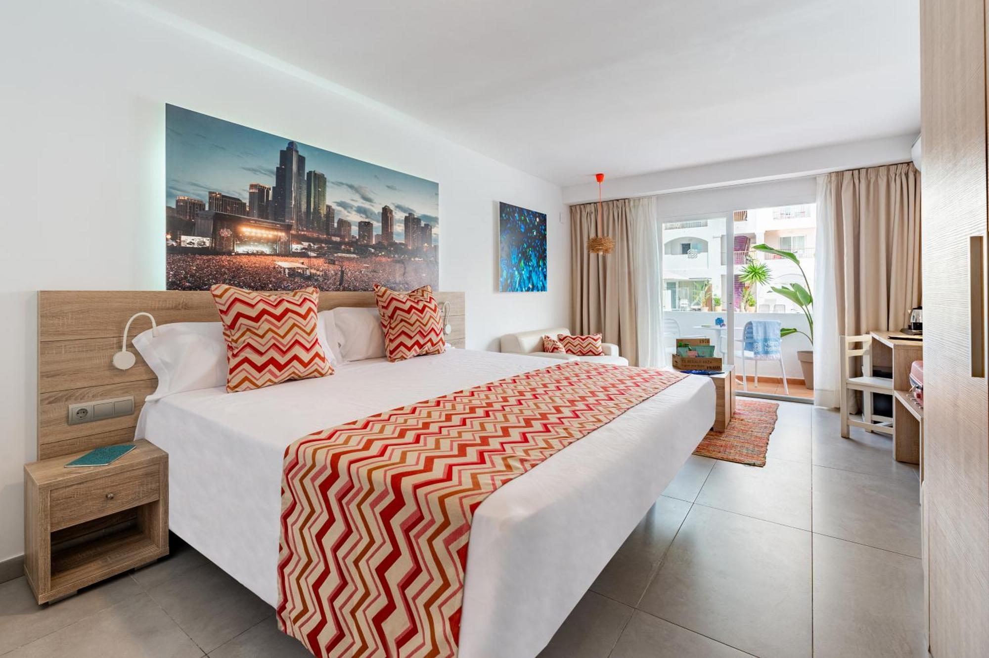 Hotel Vibra Bossa Flow - Adults Only Playa d'en Bossa Dış mekan fotoğraf