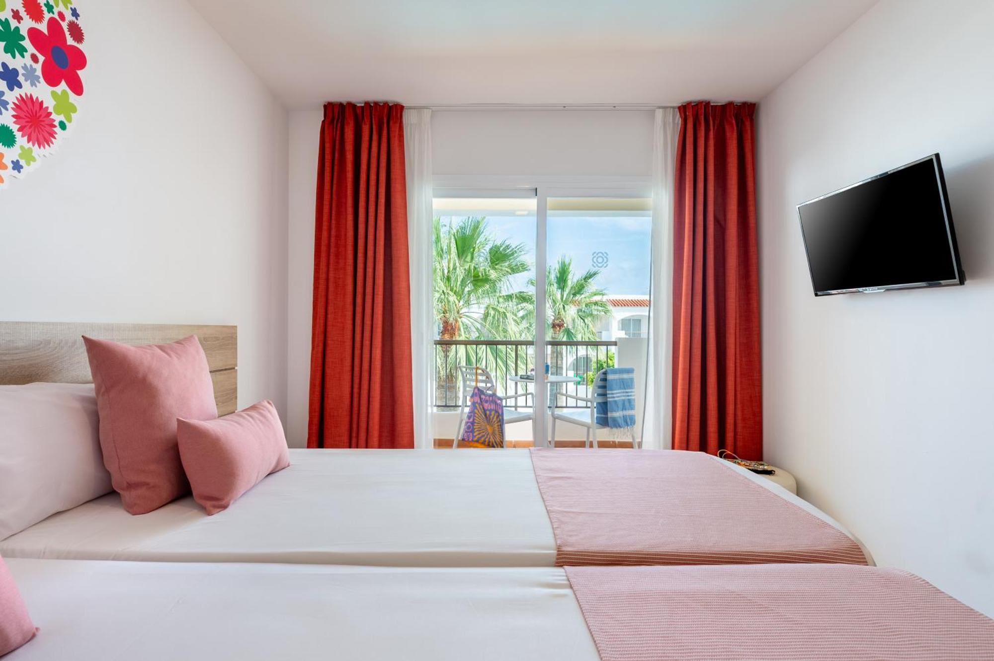 Hotel Vibra Bossa Flow - Adults Only Playa d'en Bossa Dış mekan fotoğraf