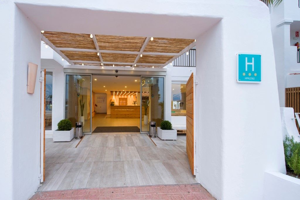 Hotel Vibra Bossa Flow - Adults Only Playa d'en Bossa Dış mekan fotoğraf